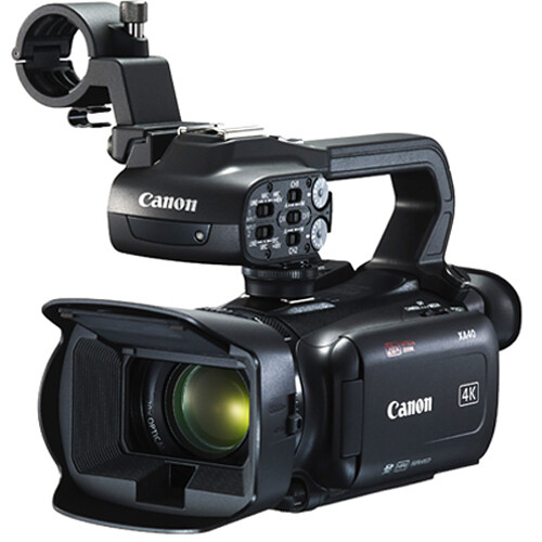 Видеокамера Canon XA40 черный