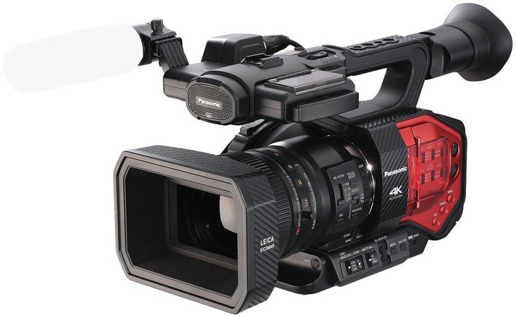Видеокамера Panasonic AG-DVX200 черный