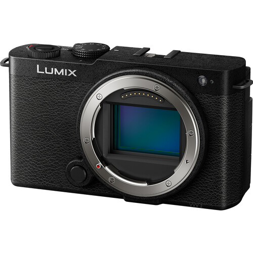 Фотоаппарат Panasonic Lumix DC-S9 Body, черный