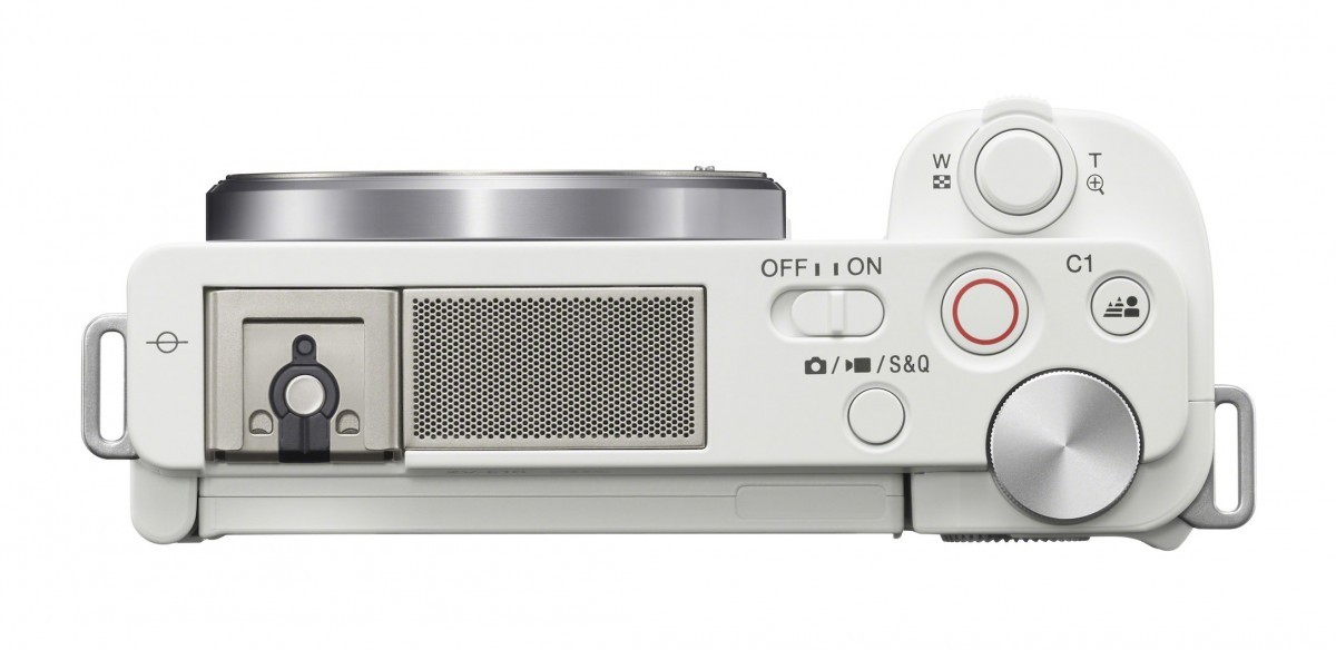 Фотоаппарат  Sony ZV - E10 Kit 16-50 White