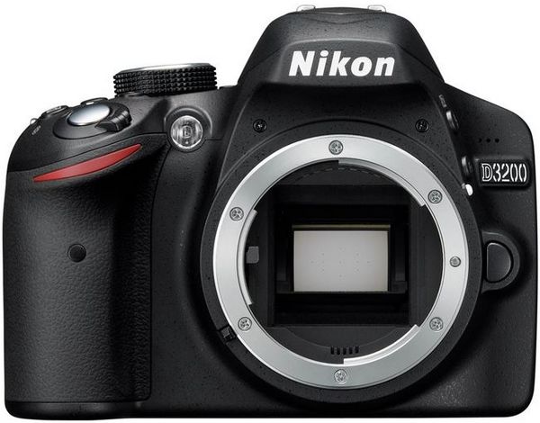 Фотоаппарат Nikon D3200 body 